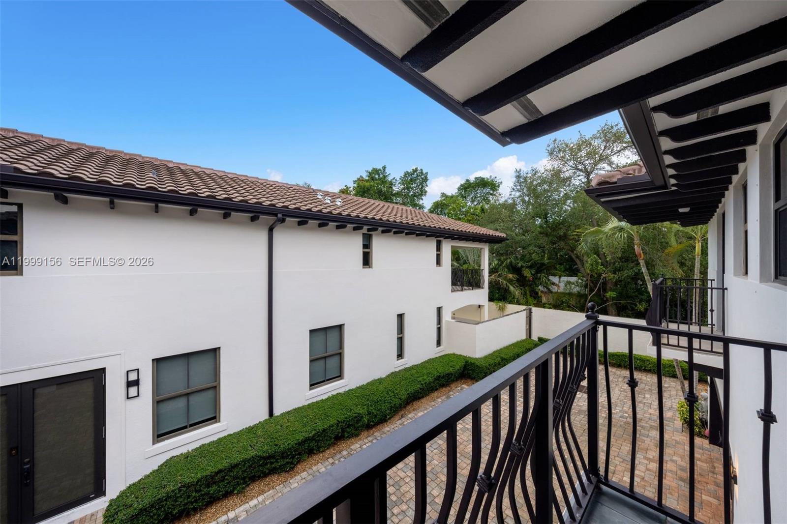 GROVE ENCLAVE CONDO - Residential