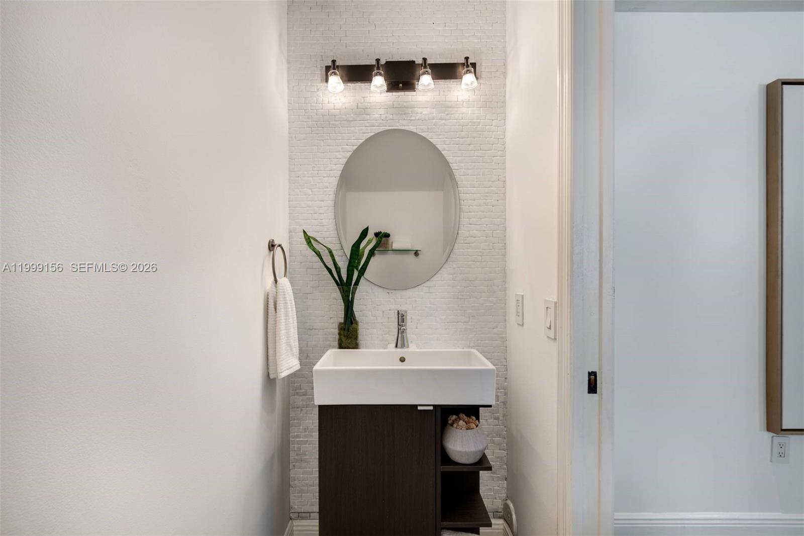 GROVE ENCLAVE CONDO - Residential