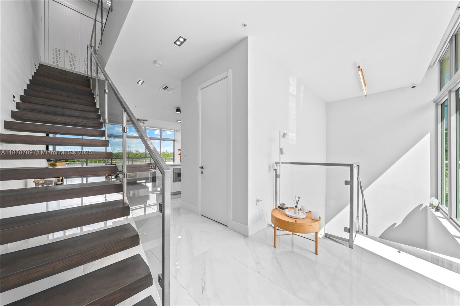 HOLLYWOOD BEACH SECOND AD - Residential