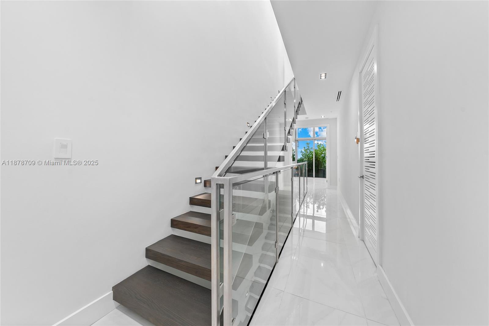 HOLLYWOOD BEACH SECOND AD - Residential