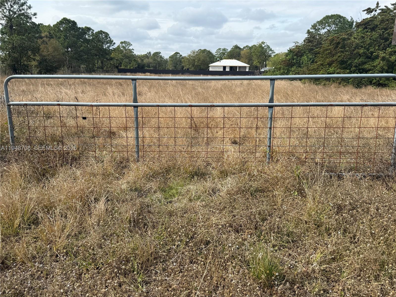 MOTURA RANCH ESTATES - Land