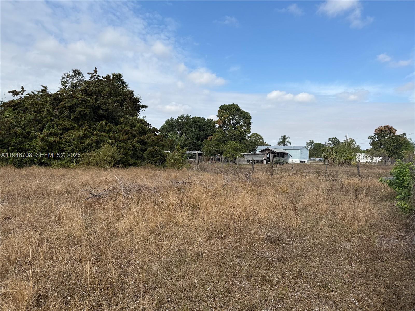 MOTURA RANCH ESTATES - Land