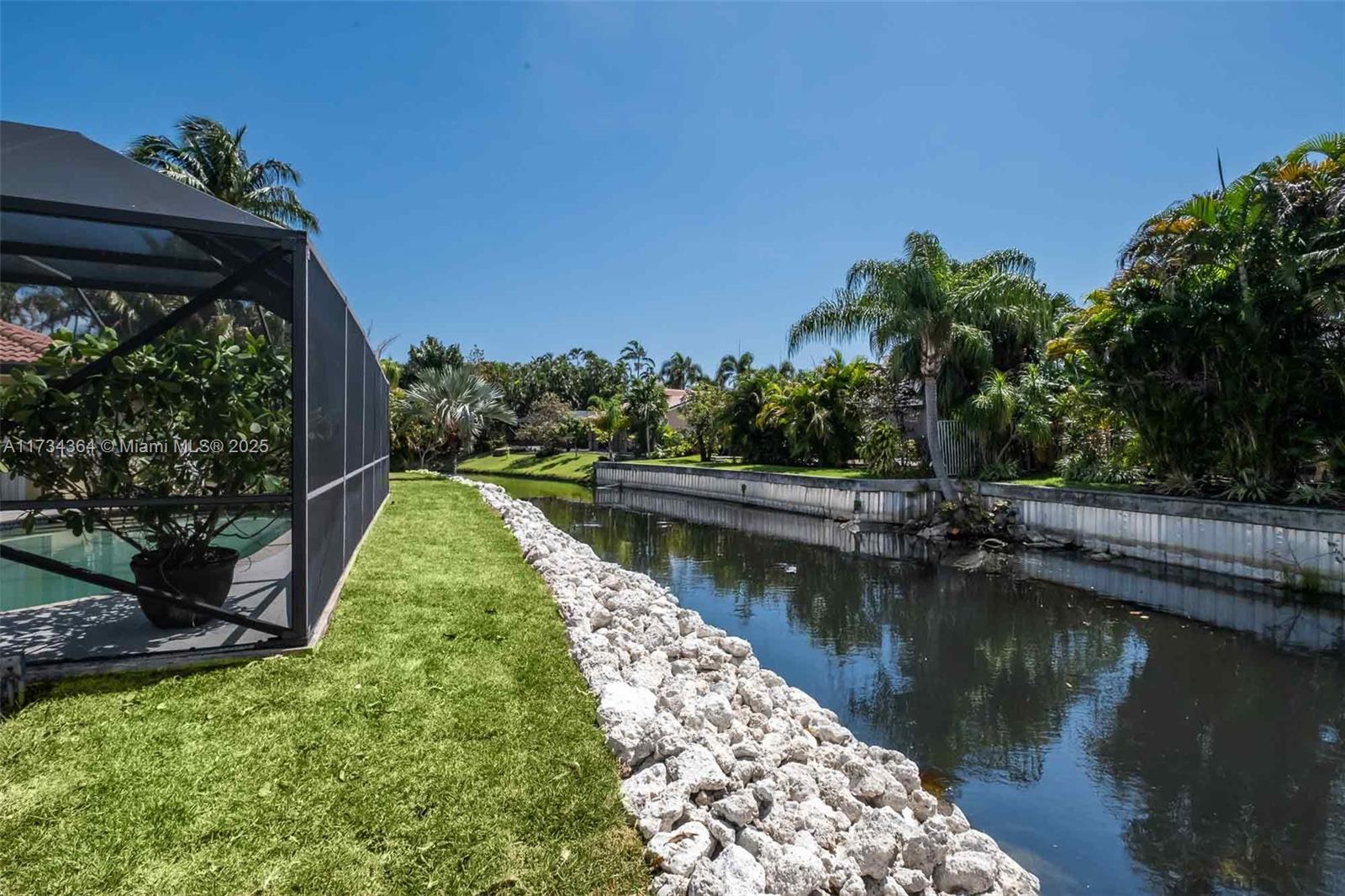 HIDDEN LAKE - Residential