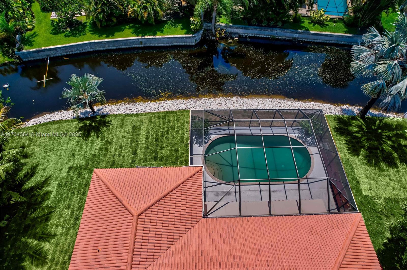 HIDDEN LAKE - Residential