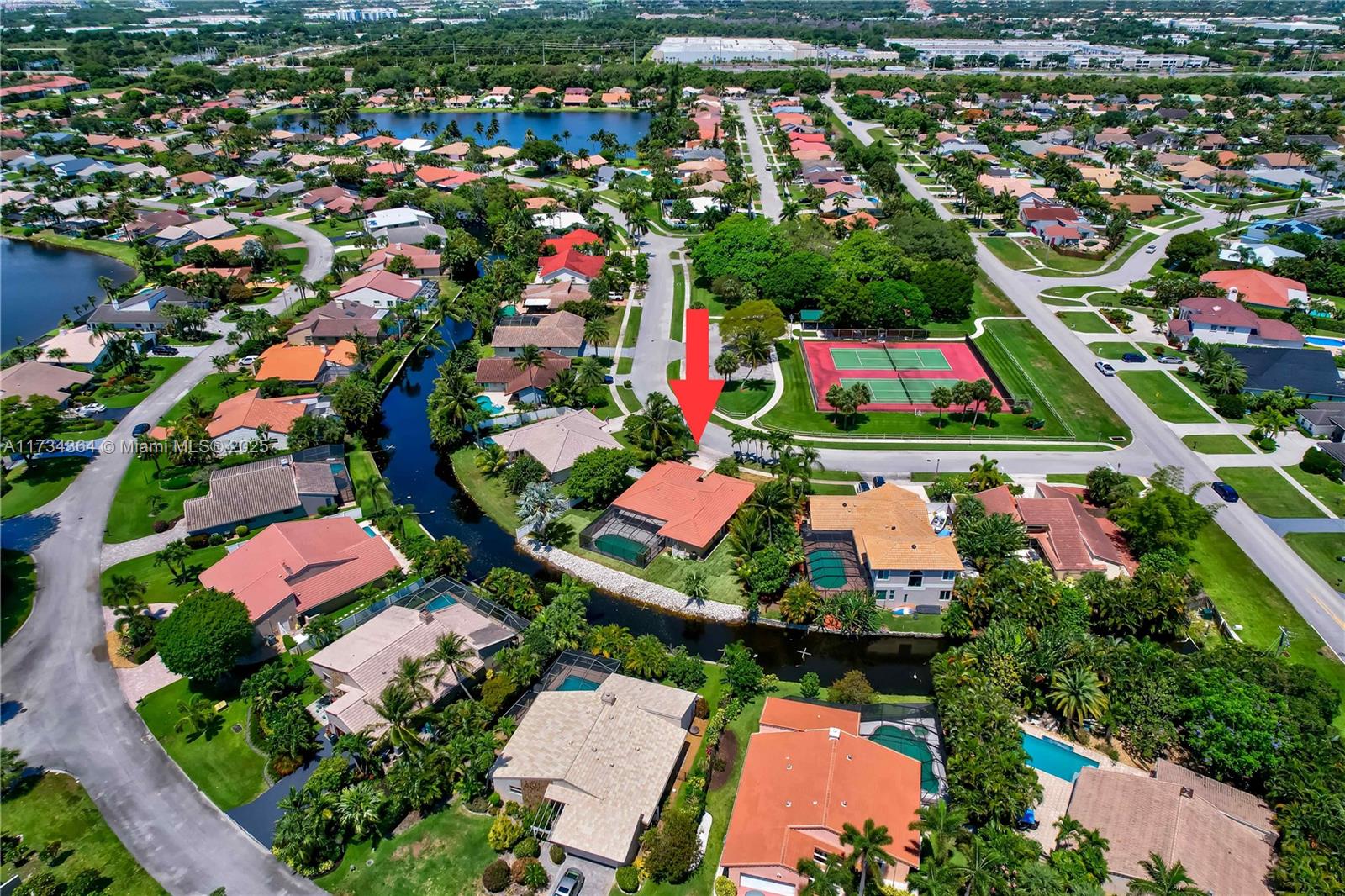 HIDDEN LAKE - Residential