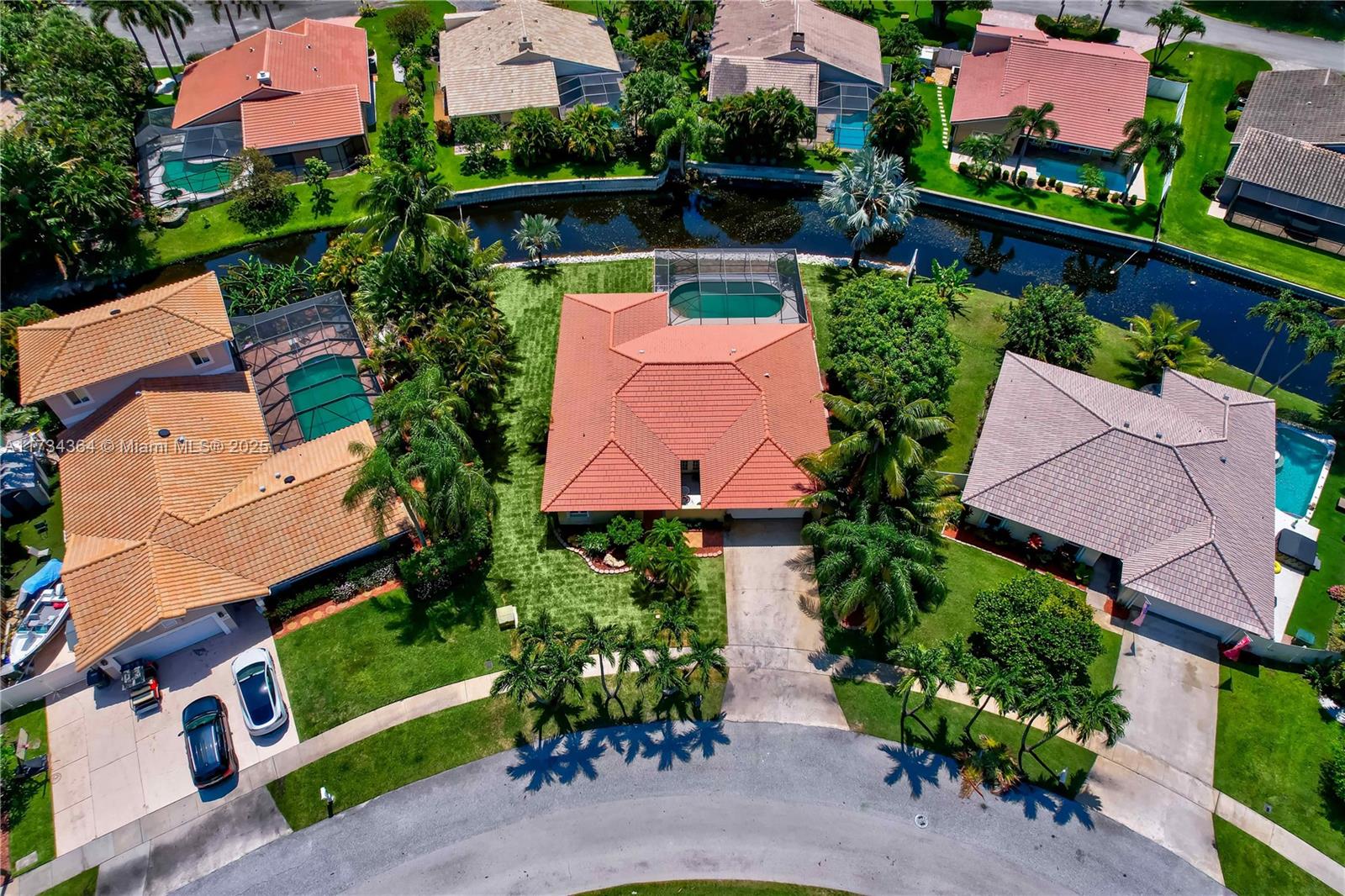 HIDDEN LAKE - Residential