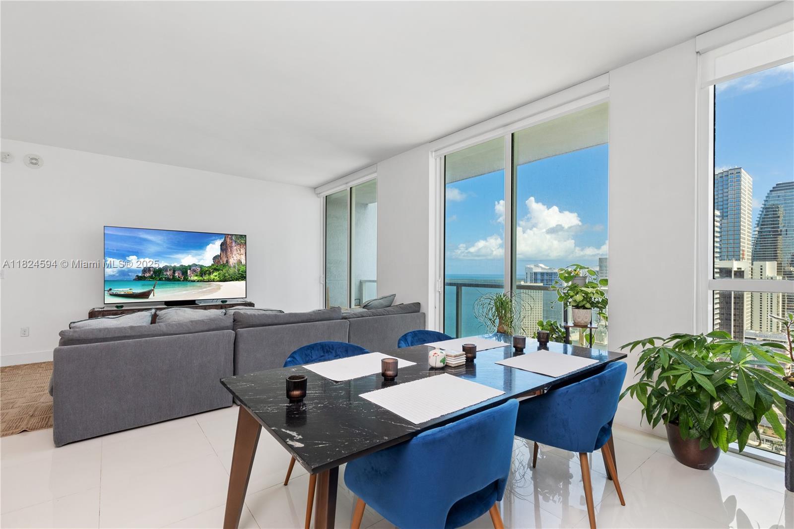 244 Biscayne Blvd 4107