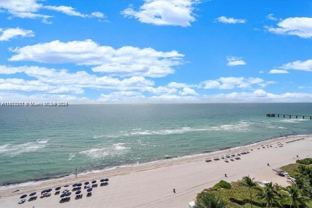Spectacular Ocean View 1 bedroom 1.5 bath unit at prestigious Jade Ocean. Condo offers amazing ocean views from every room. Unit comes with laundry inside the unit, cable and internet included in HOA. Marble flooring and italian kitchen. Building offers state of the art amenities, 2 pools, jacuzzi, spa, sauna, steam room, gym, 24/7 security and more. Easy showings!