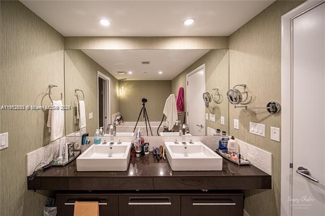 JADE OCEAN CONDO - Residential Lease