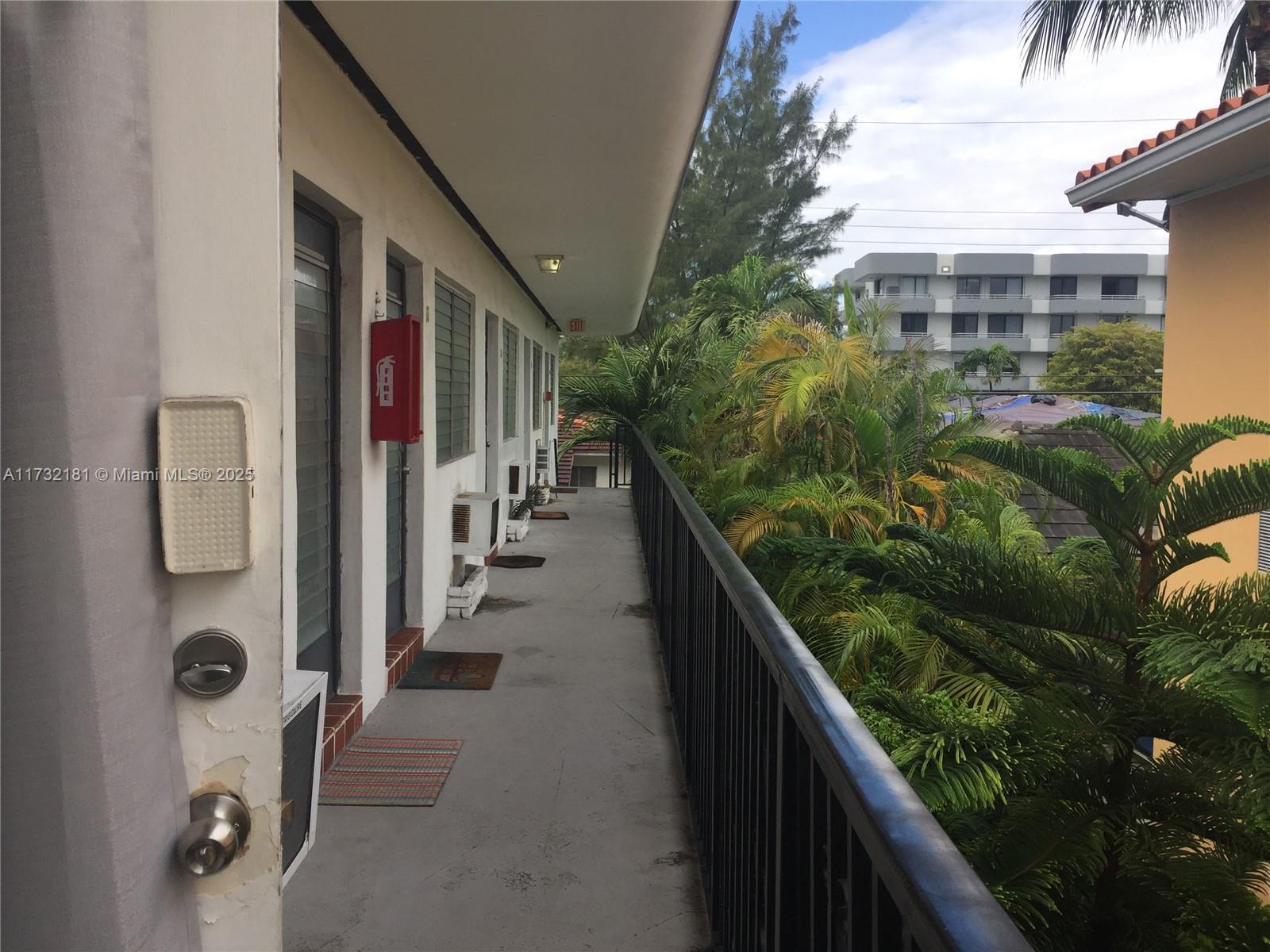 8132 Harding Ave 11, Miami Beach, Miami-Dade County, Florida - 1 Bathrooms - 