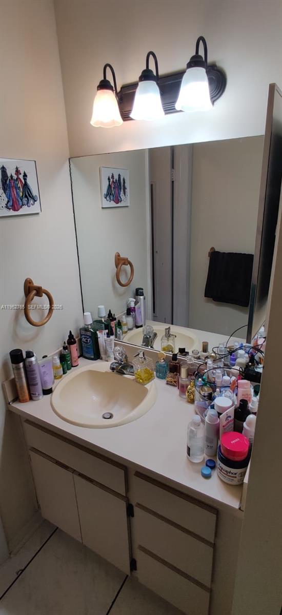 HEFTLER TOWNHOUSES AT REDB - Residential