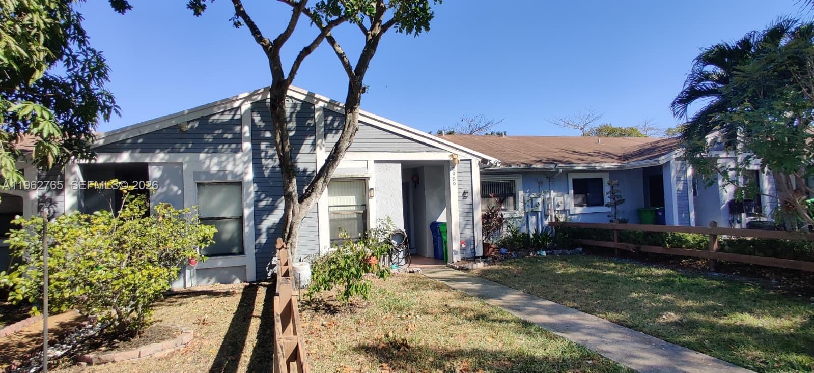 HEFTLER TOWNHOUSES AT REDB - Residential