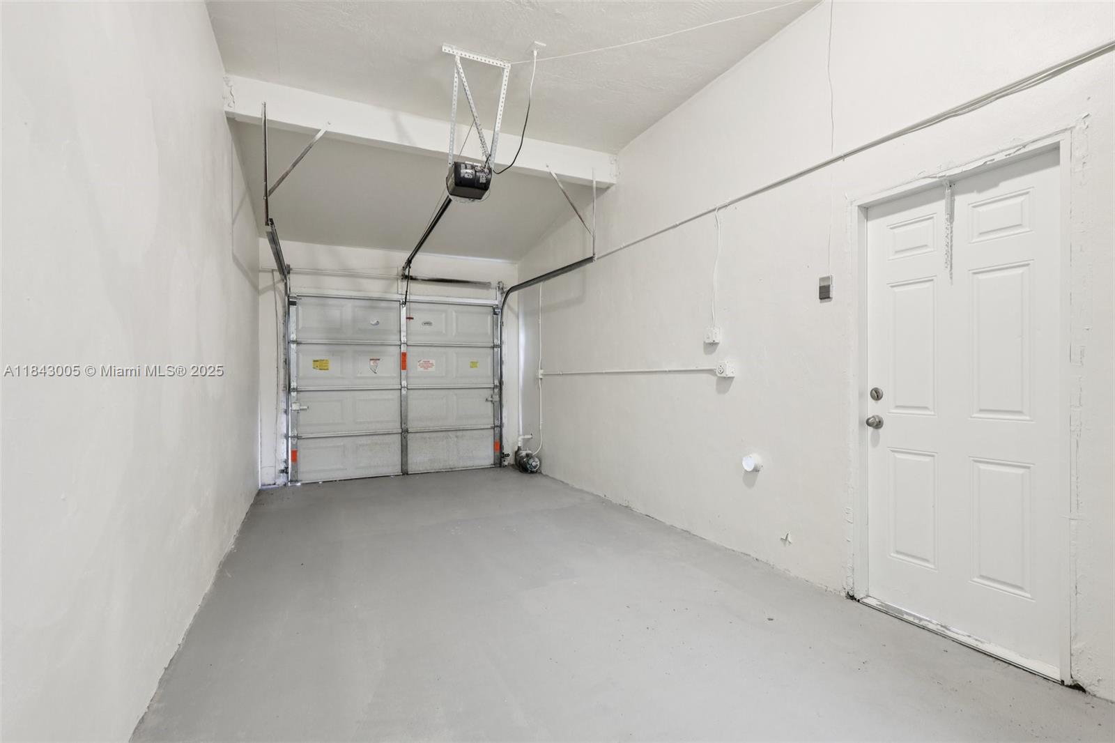 NORTH RIDGE 1ST ADDN - Residential