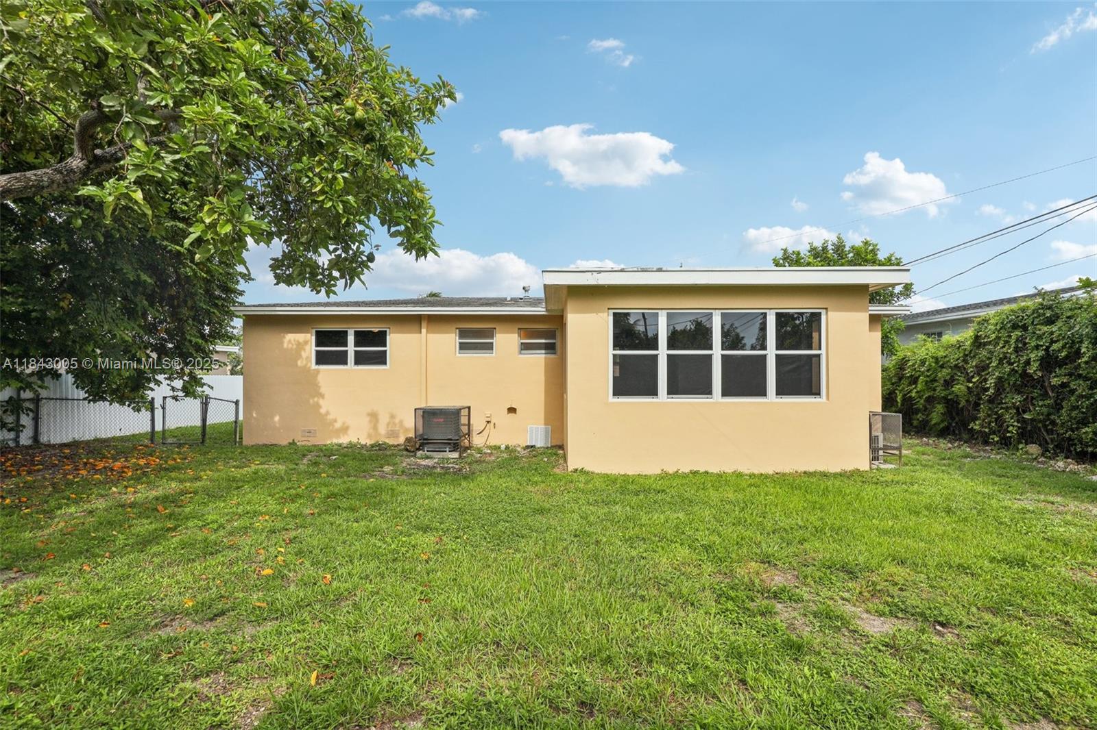 NORTH RIDGE 1ST ADDN - Residential