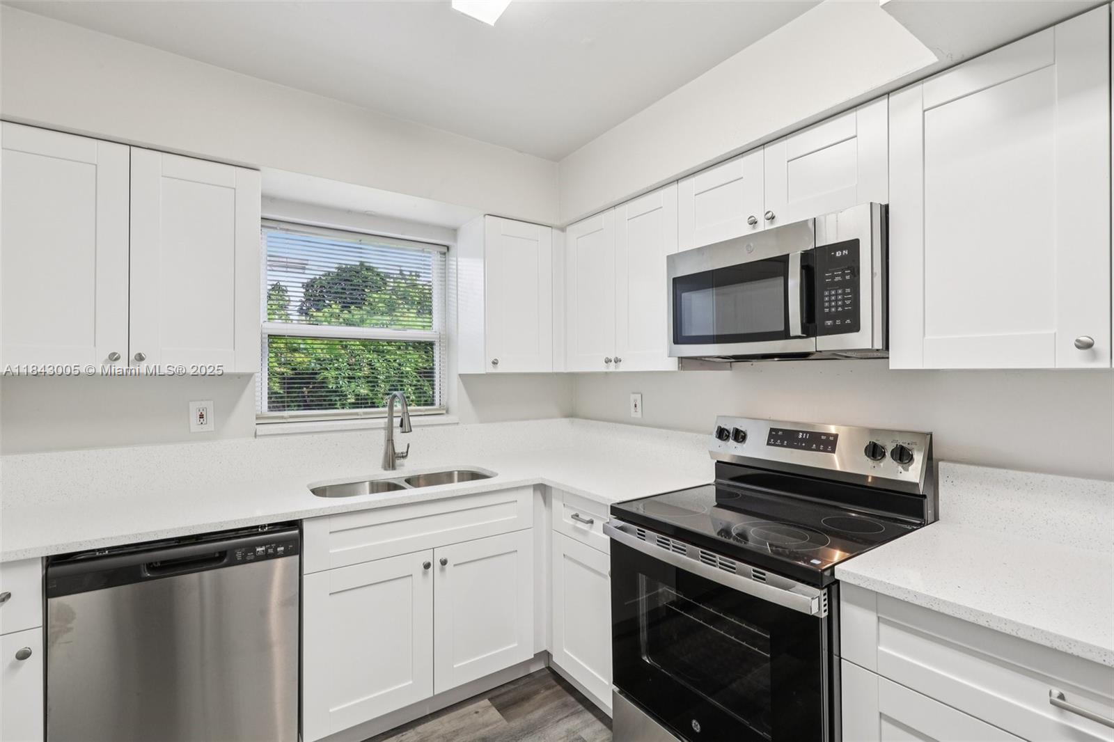 NORTH RIDGE 1ST ADDN - Residential