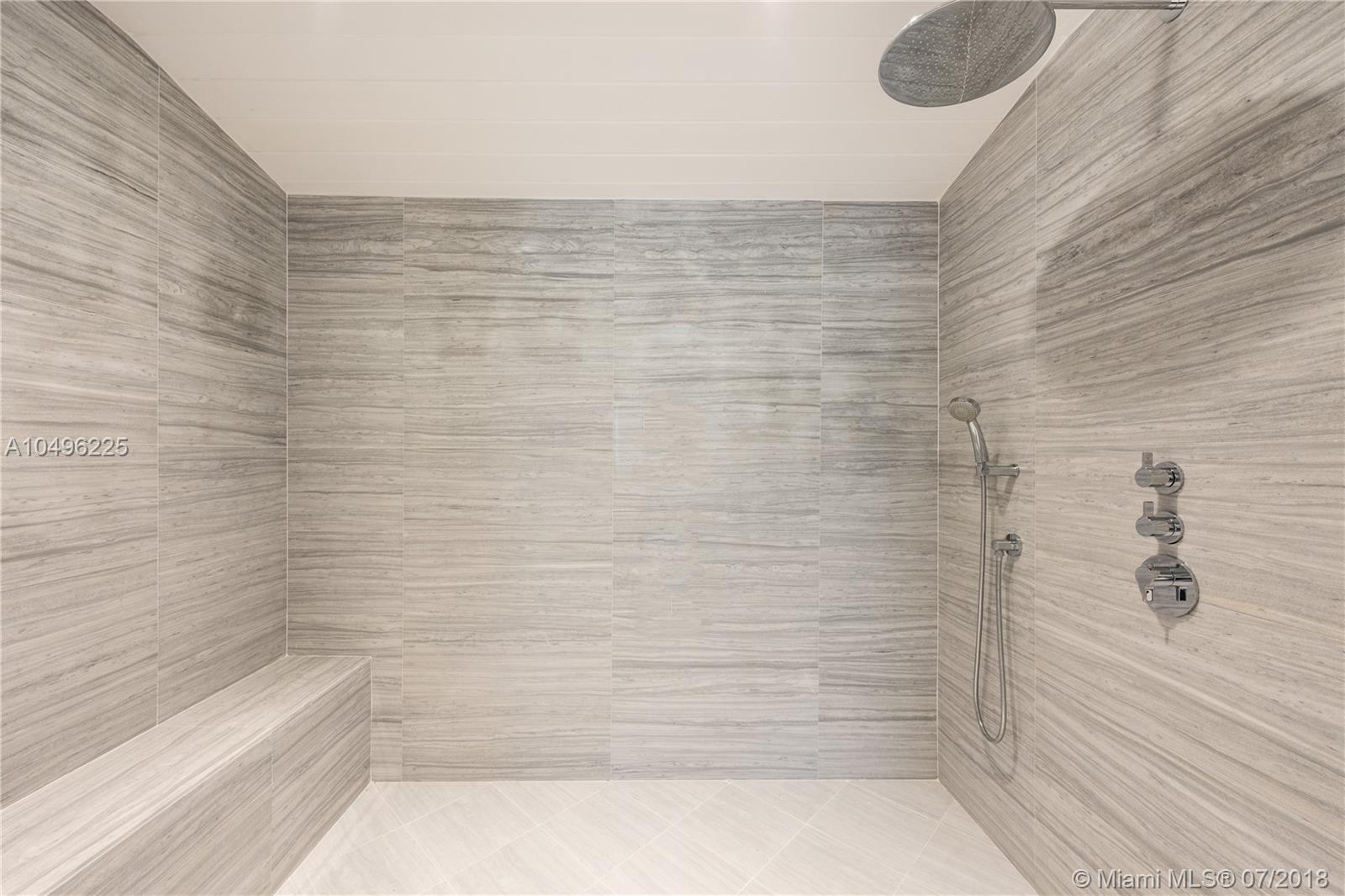 SUNSET ISLANDS-ISLAND NO - Residential