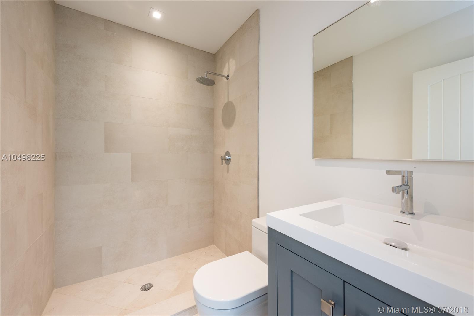 SUNSET ISLANDS-ISLAND NO - Residential