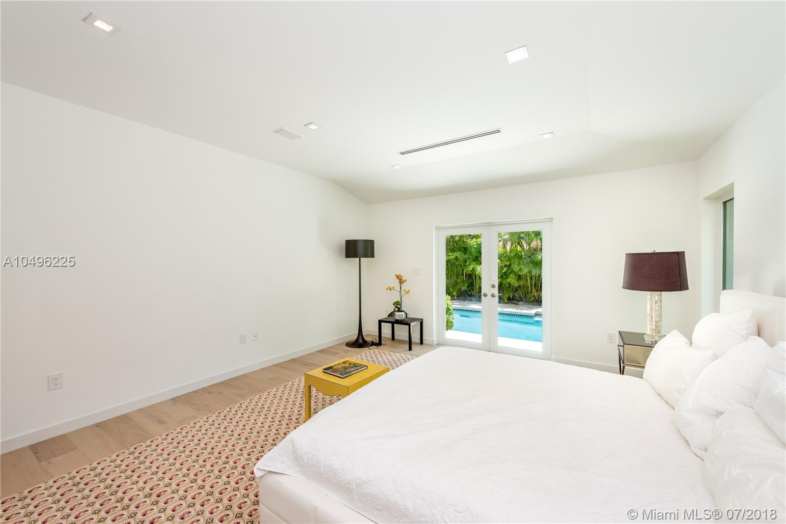 SUNSET ISLANDS-ISLAND NO - Residential