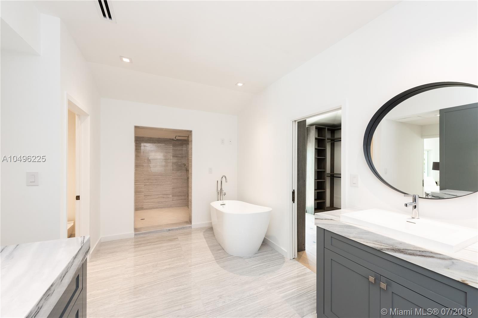 SUNSET ISLANDS-ISLAND NO - Residential