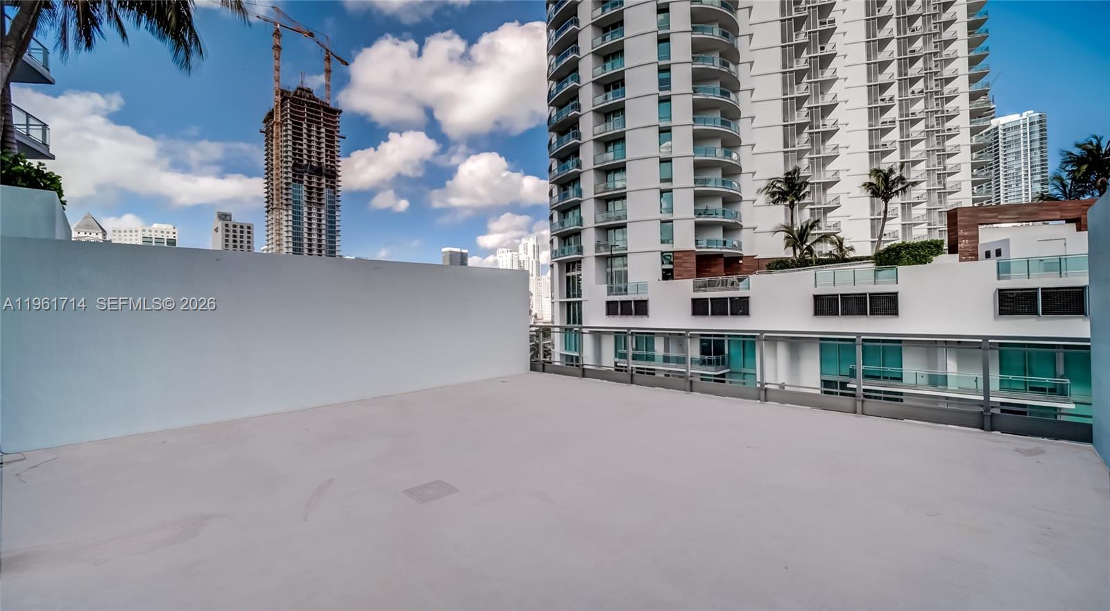 IVY CONDO - Residential