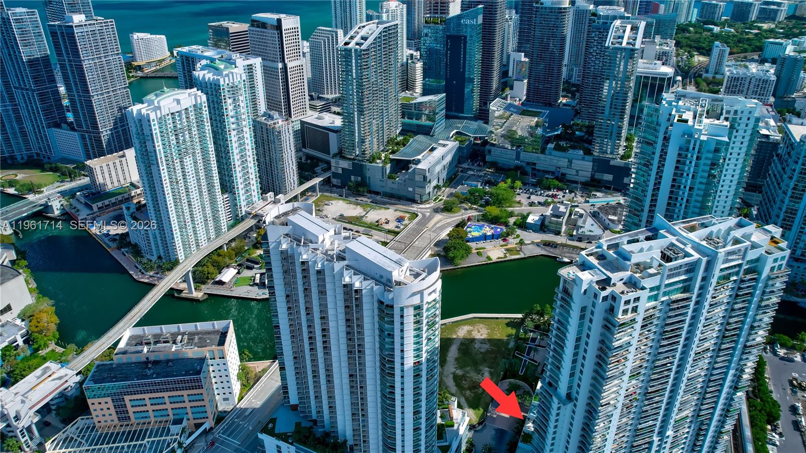 IVY CONDO - Residential