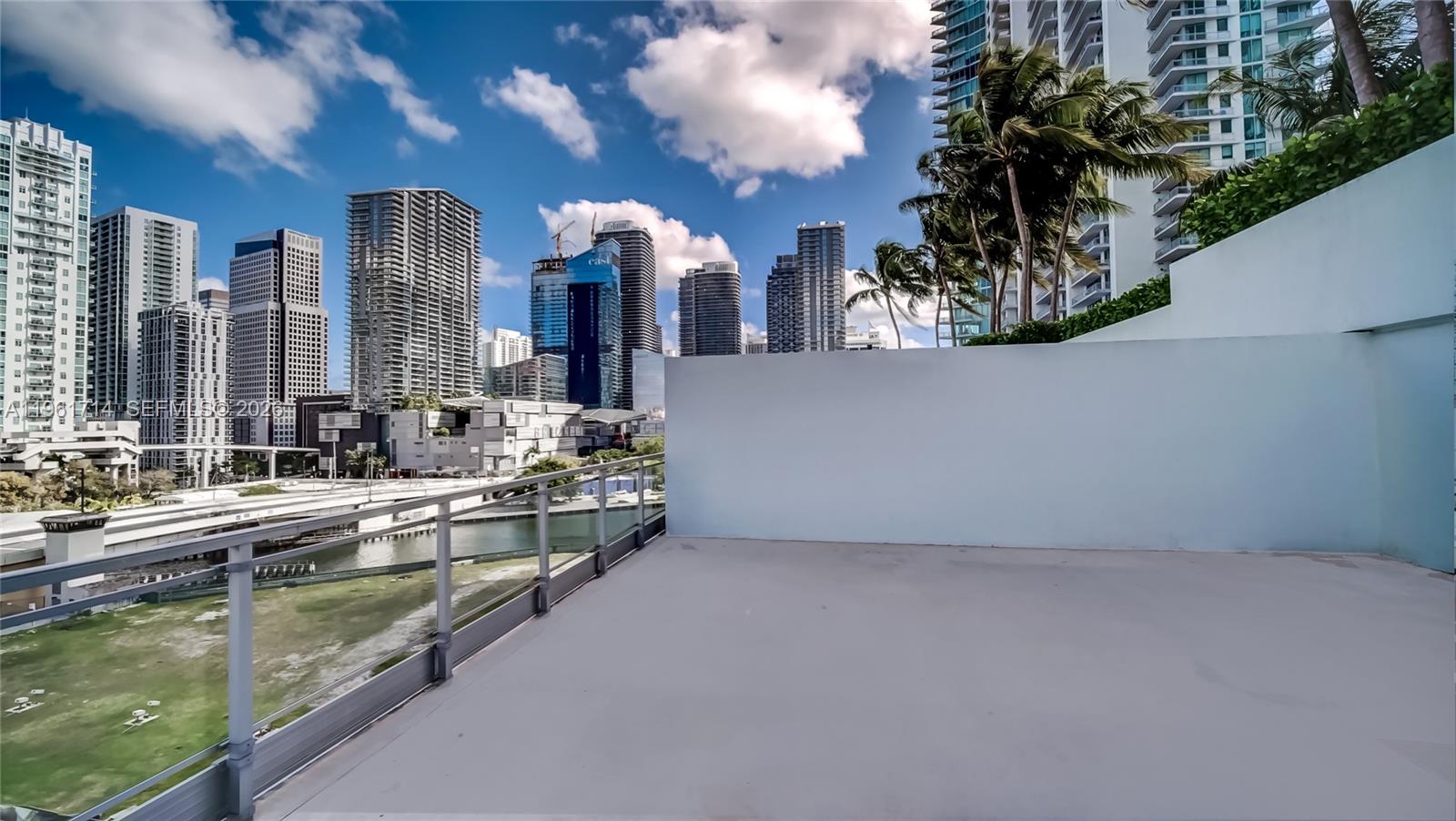 IVY CONDO - Residential