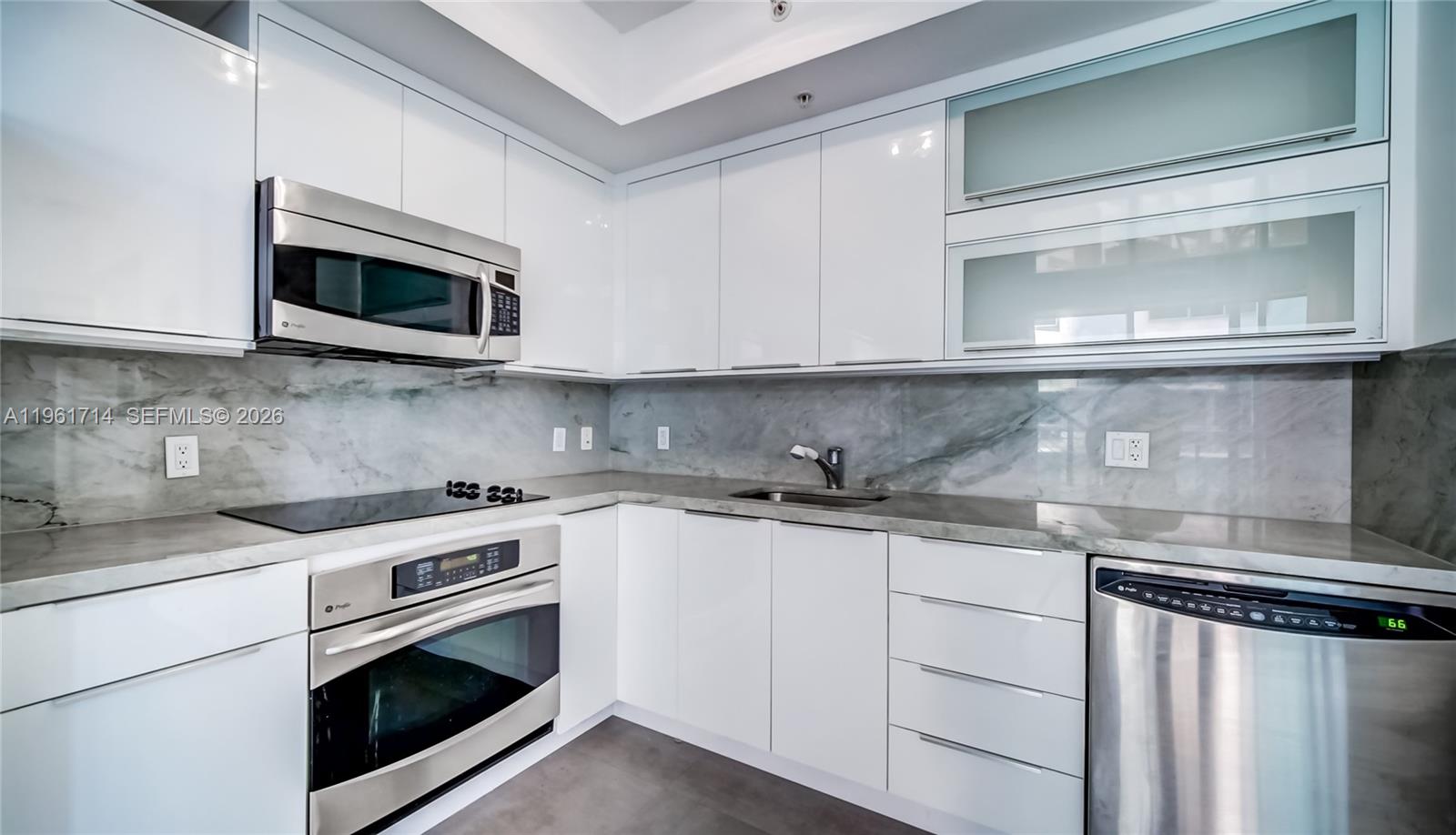 IVY CONDO - Residential