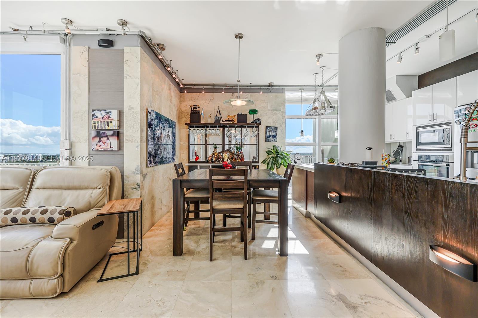 MIDTOWN LOFTS CONDO - Residential