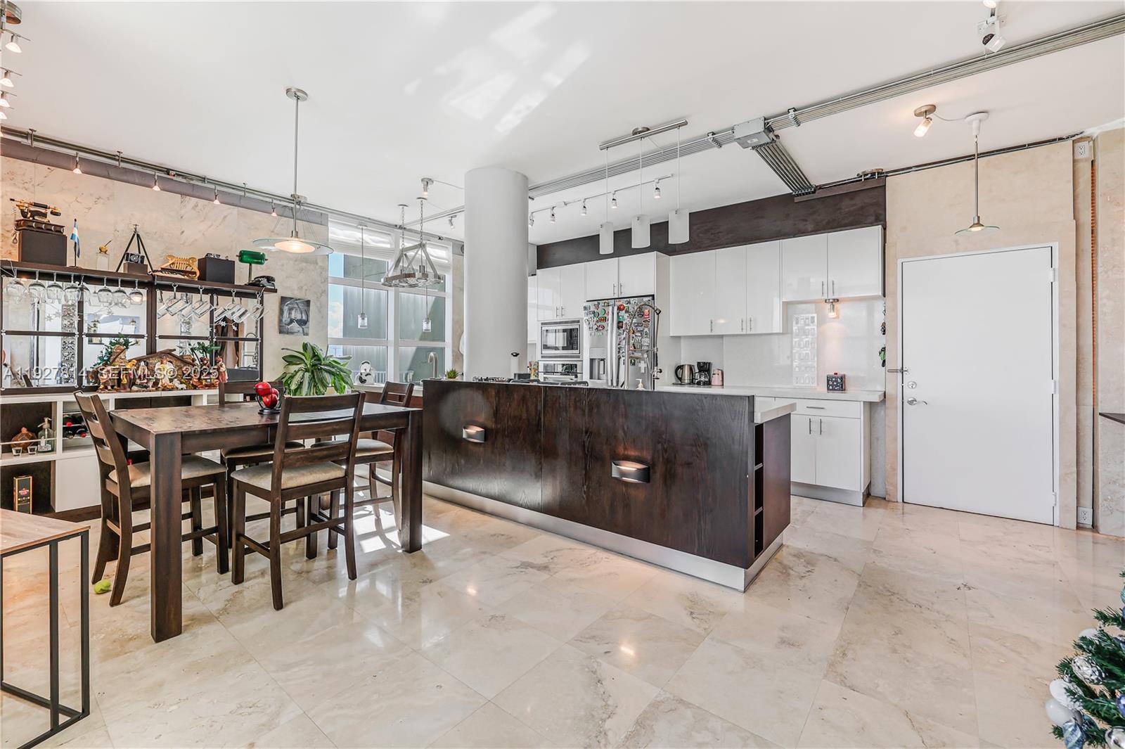 MIDTOWN LOFTS CONDO - Residential