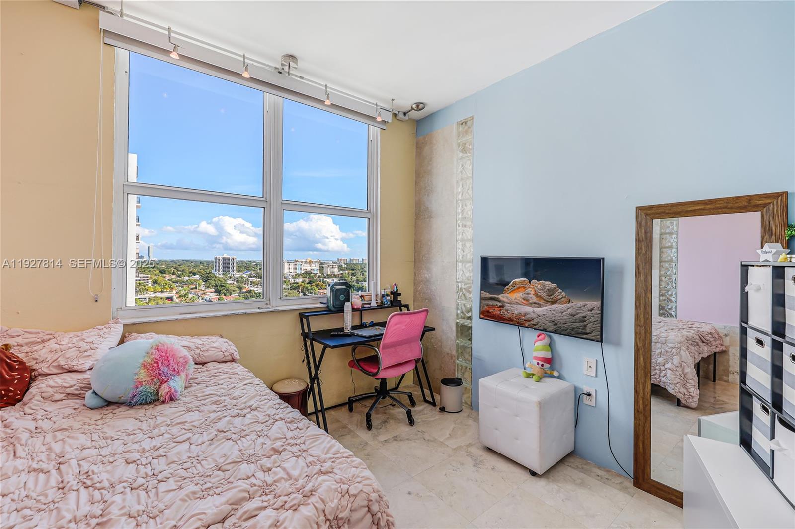 MIDTOWN LOFTS CONDO - Residential