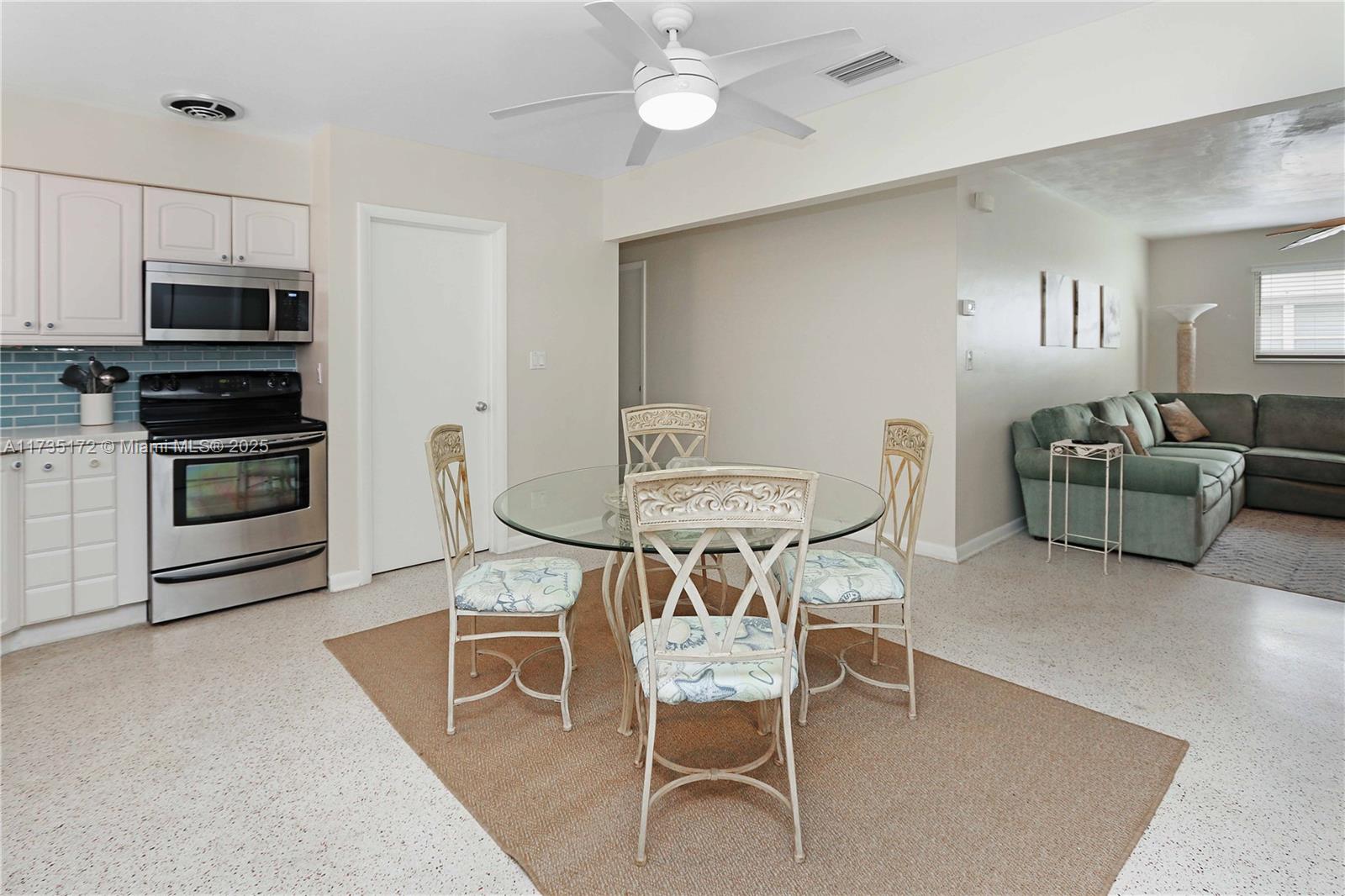 HOLLYWOOD BEACH - Residential Lease