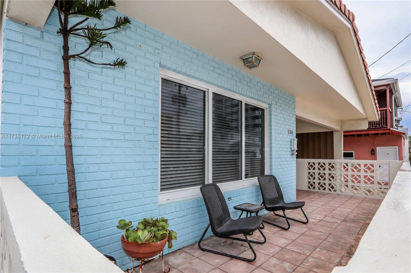 HOLLYWOOD BEACH - Residential Lease
