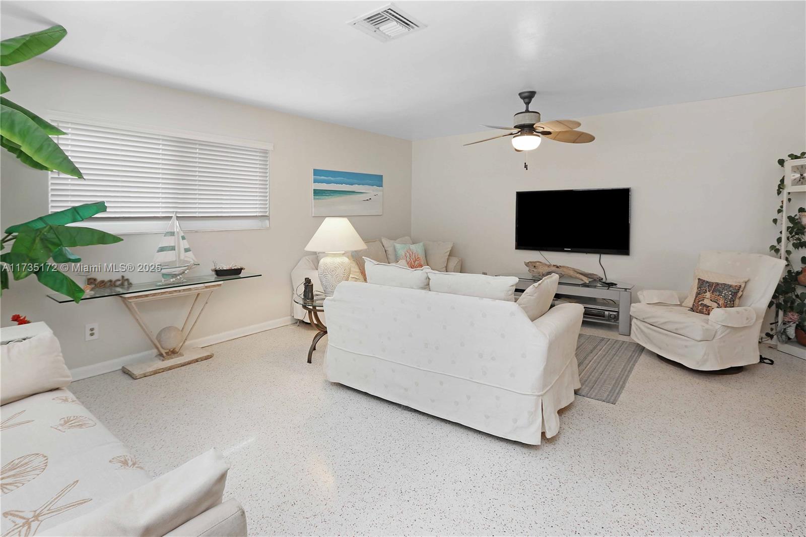 HOLLYWOOD BEACH - Residential Lease