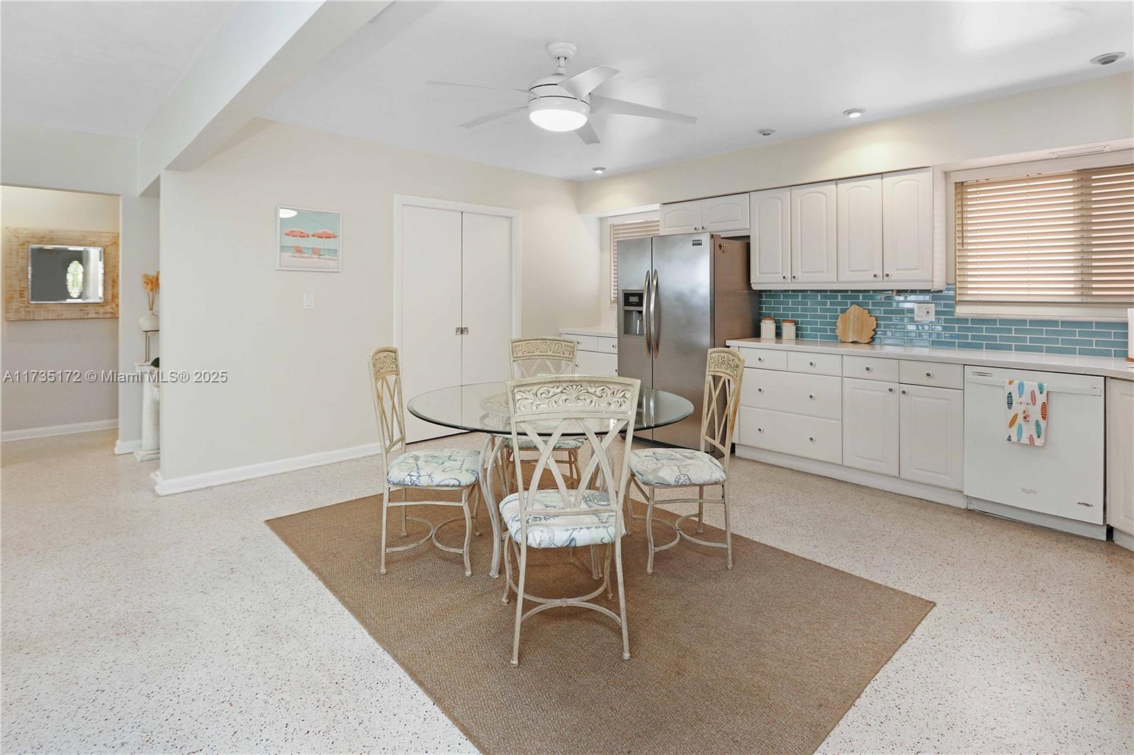 HOLLYWOOD BEACH - Residential Lease