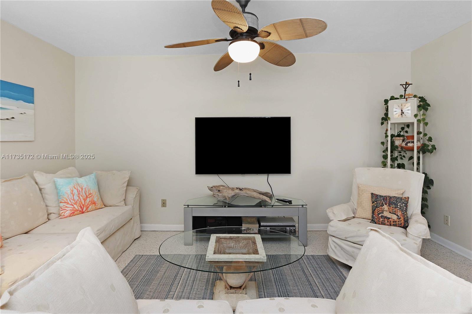 HOLLYWOOD BEACH - Residential Lease