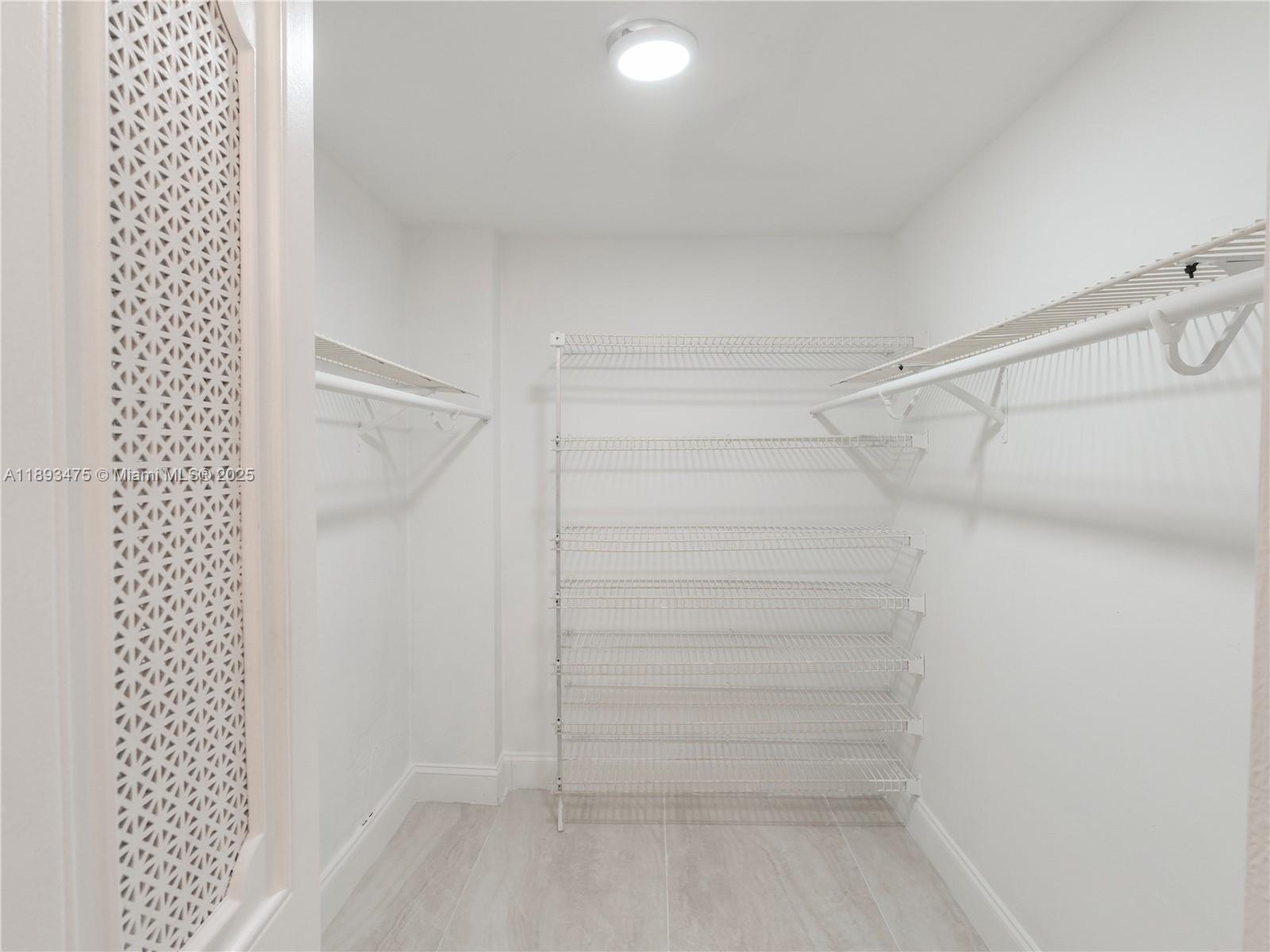 FOXCROFT APTS INC CONDO - Residential Lease