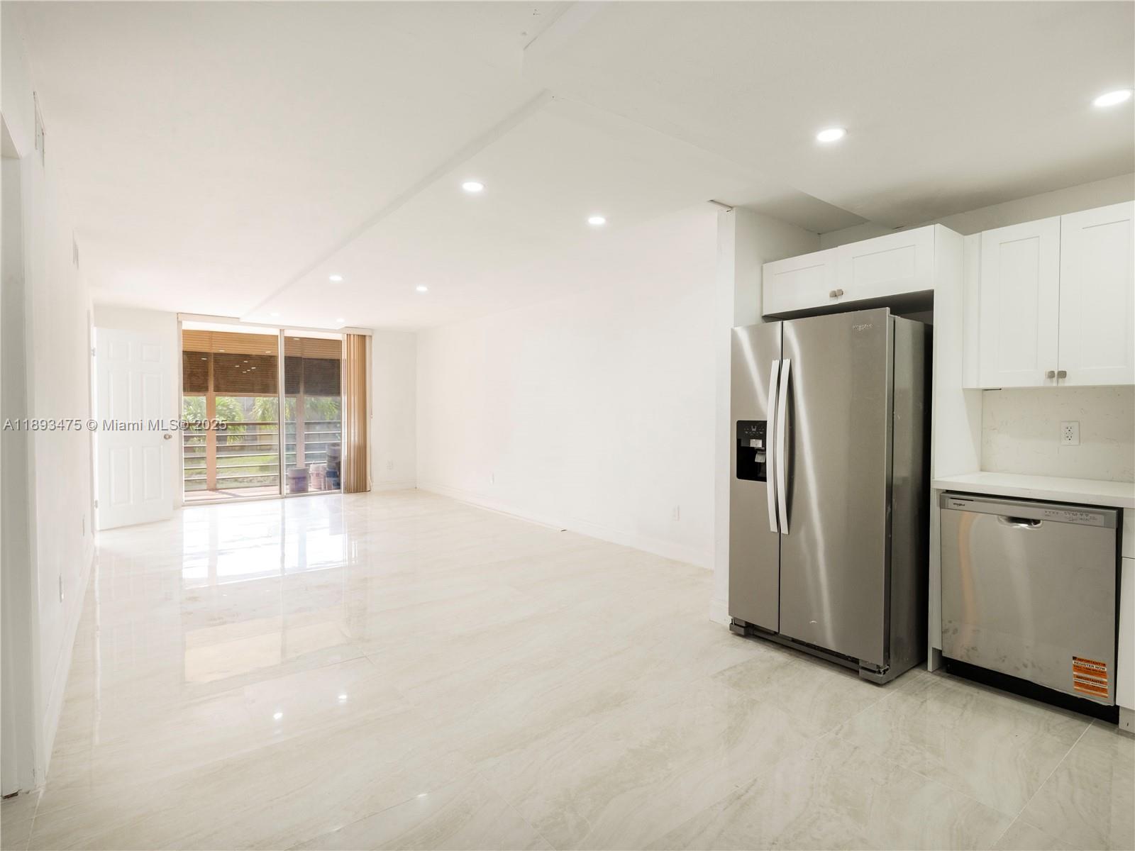 FOXCROFT APTS INC CONDO - Residential Lease