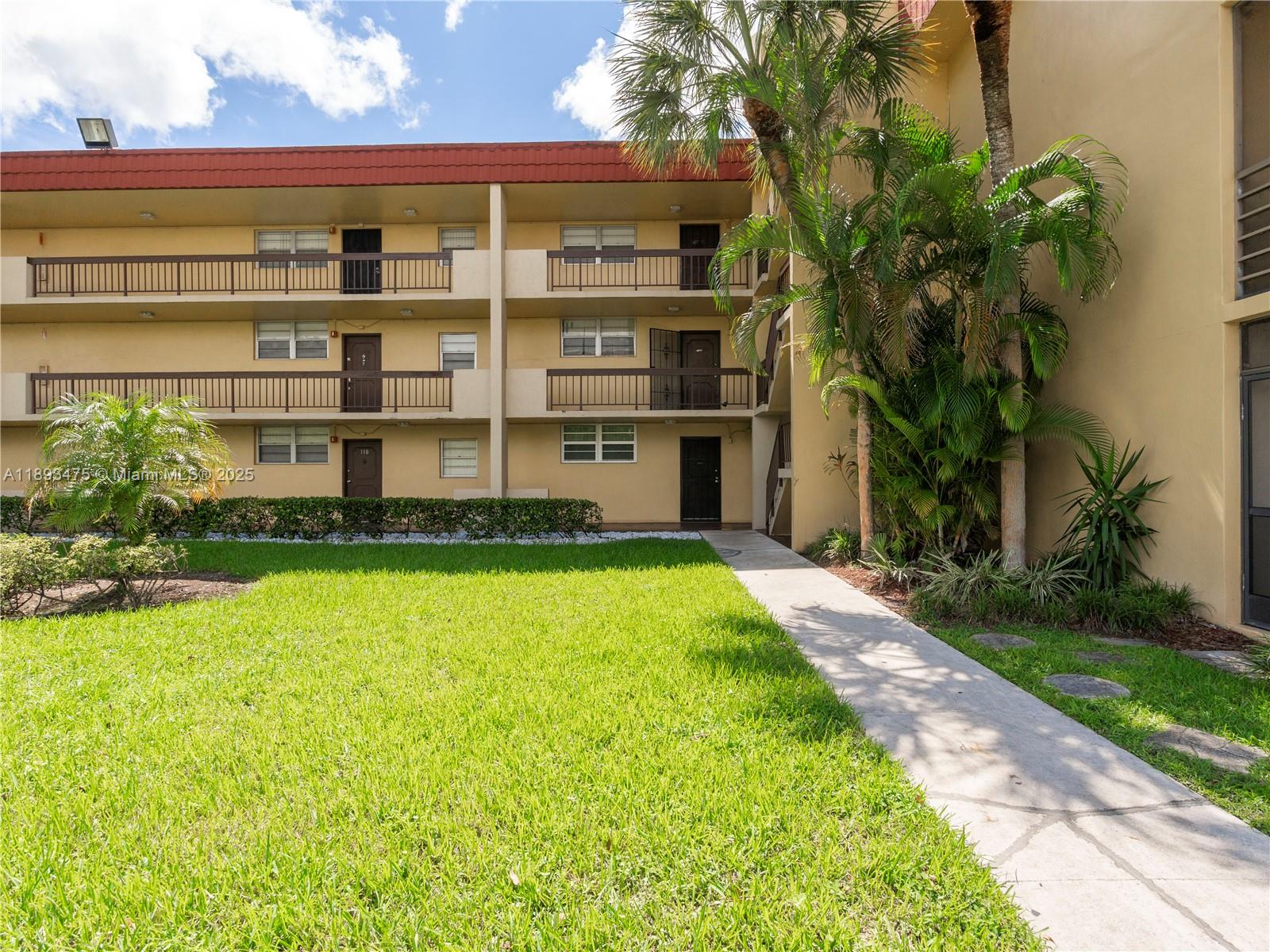 FOXCROFT APTS INC CONDO - Residential Lease