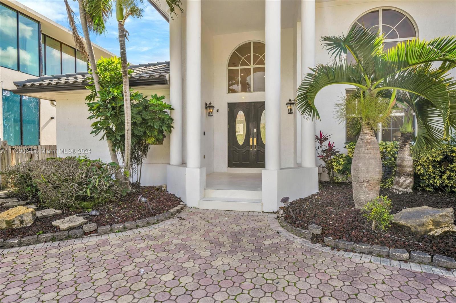 EASTERN SHORES - Residential