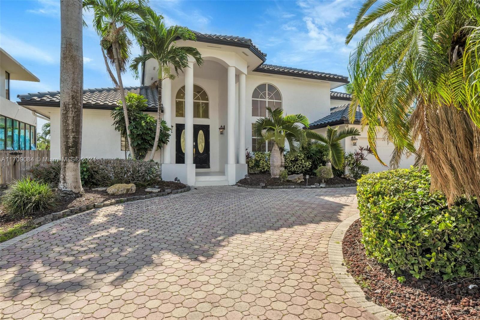 EASTERN SHORES - Residential