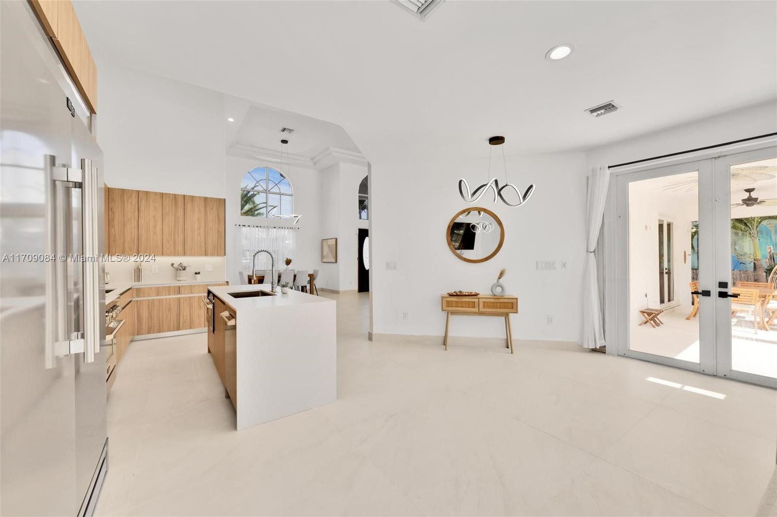 EASTERN SHORES - Residential