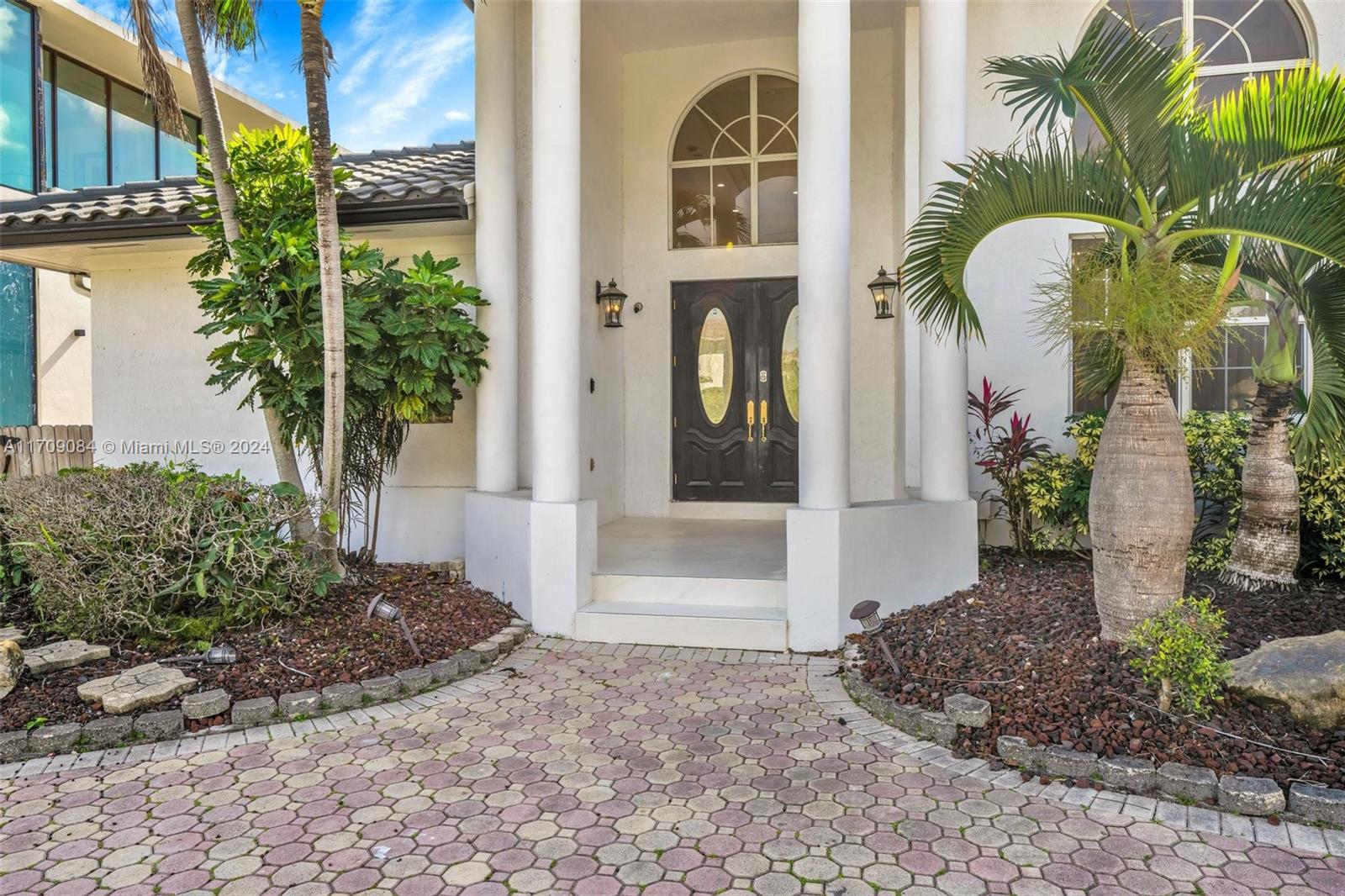 EASTERN SHORES - Residential