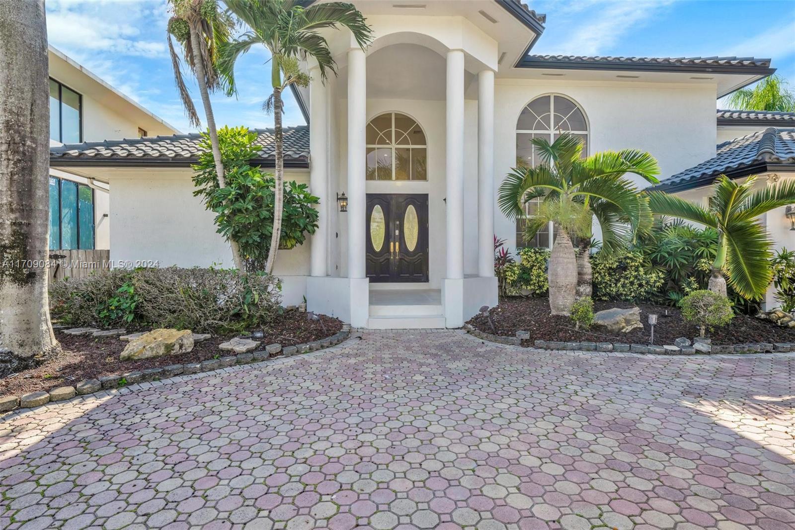 EASTERN SHORES - Residential