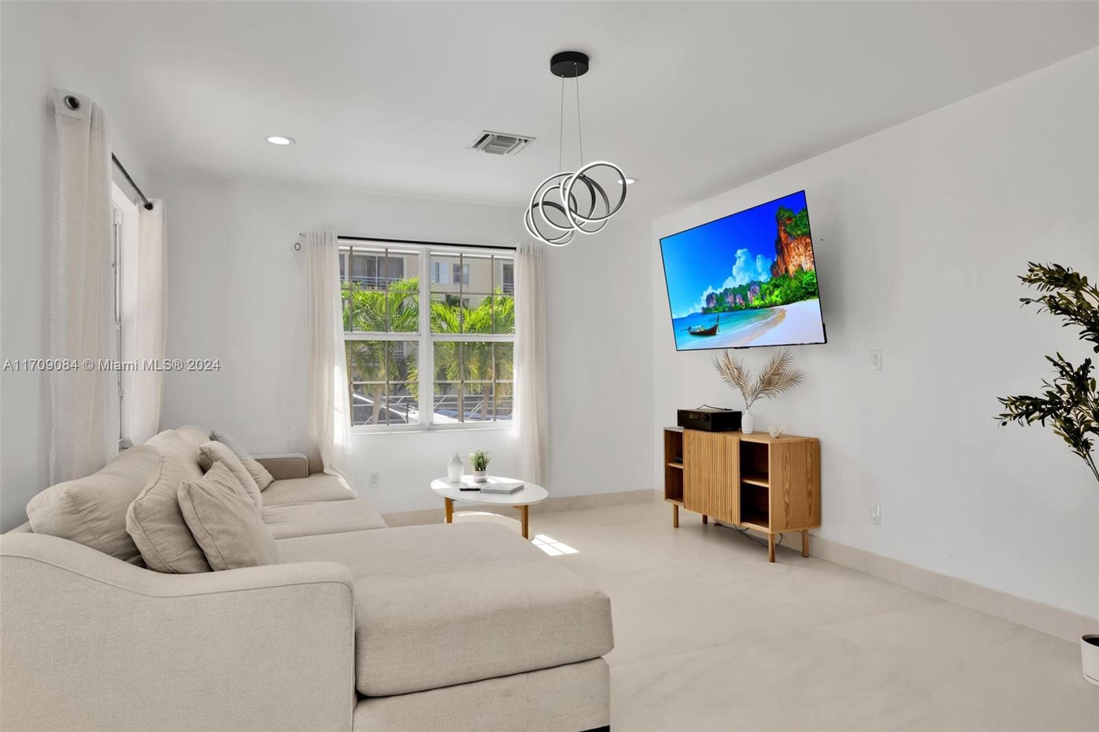 EASTERN SHORES - Residential