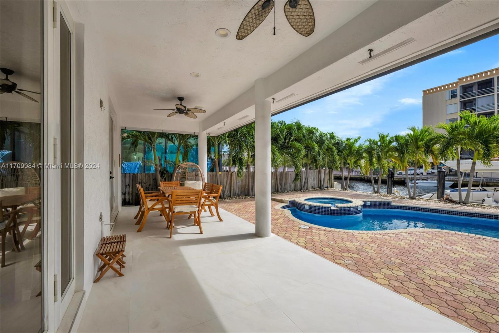 EASTERN SHORES - Residential