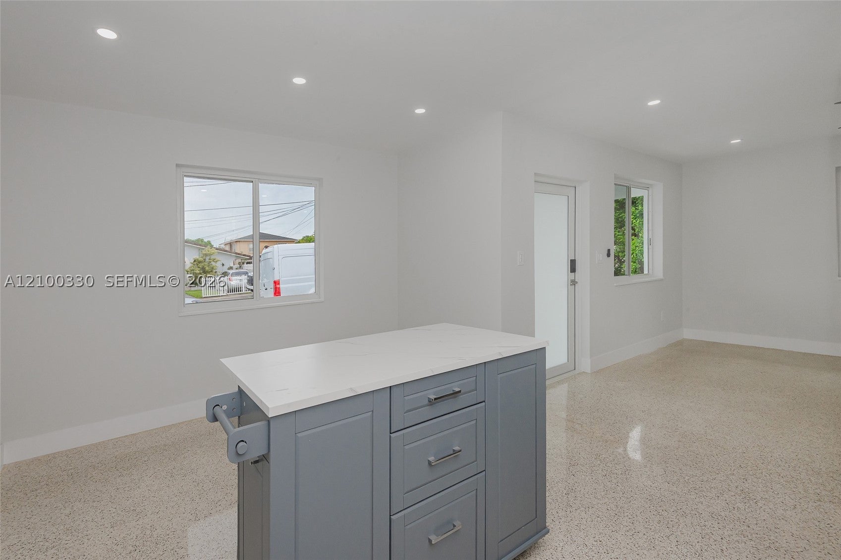 1023 SW 11th St 1023