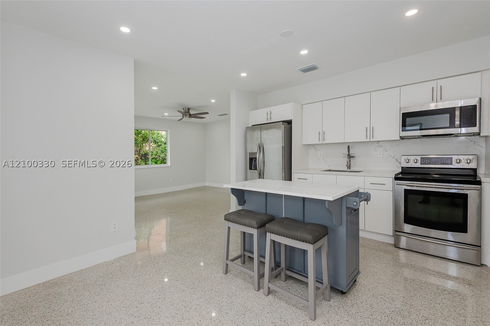1023 SW 11th St 1023