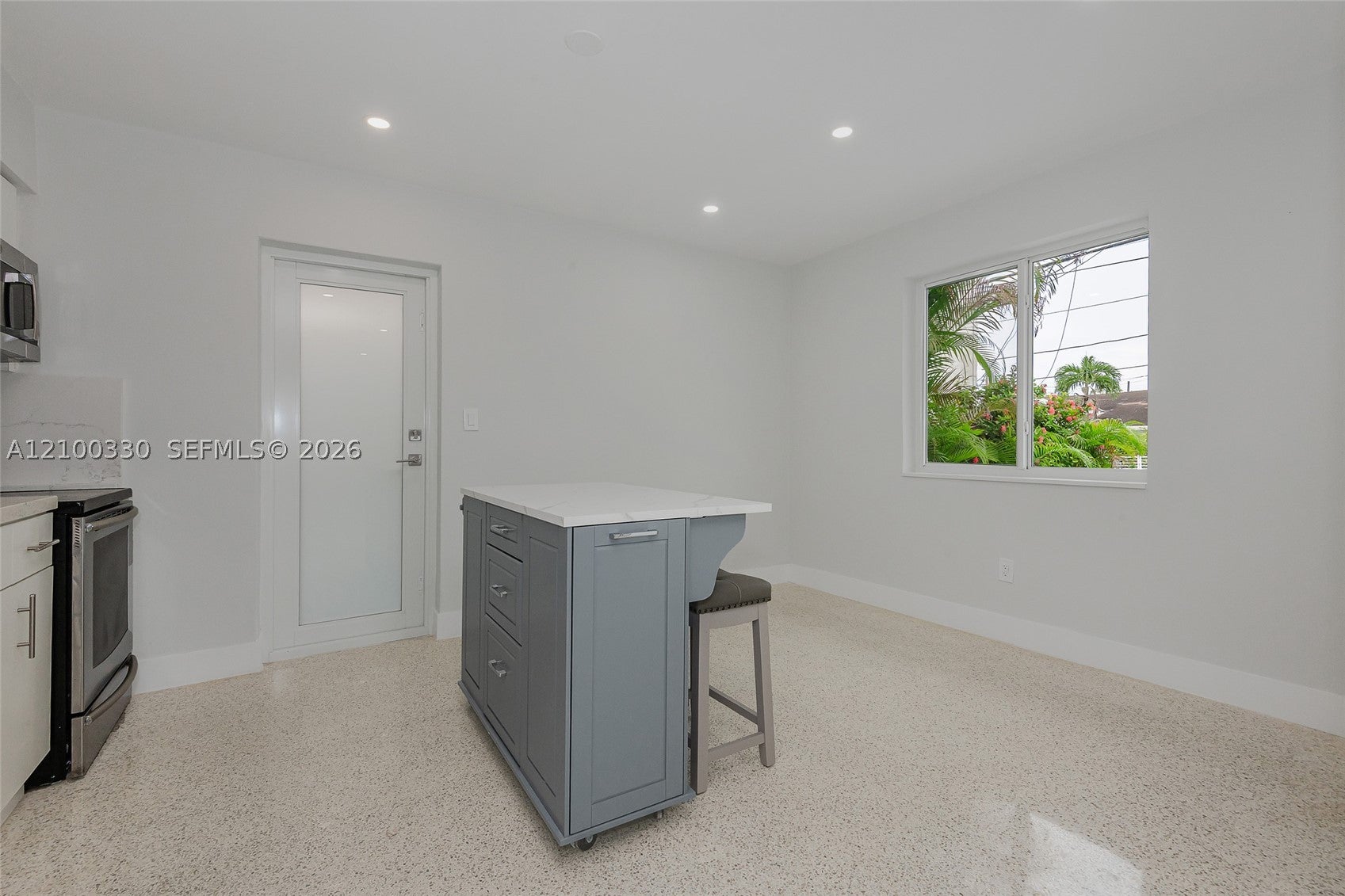 1023 SW 11th St 1023