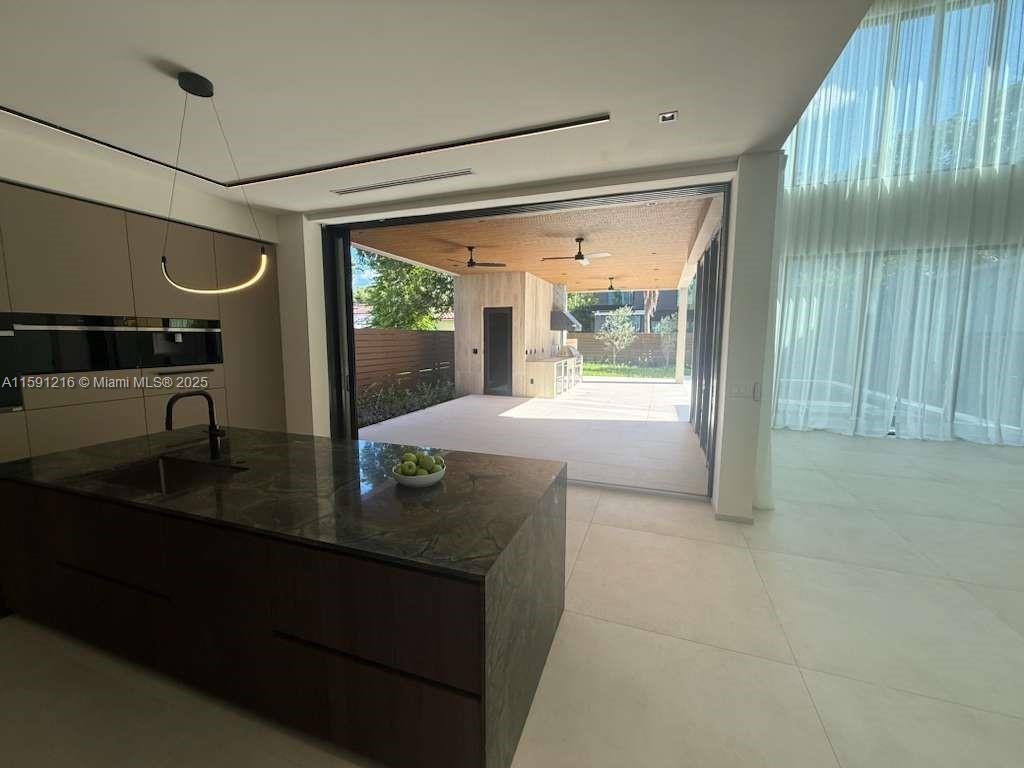 BRICKELL ESTATES - Residential