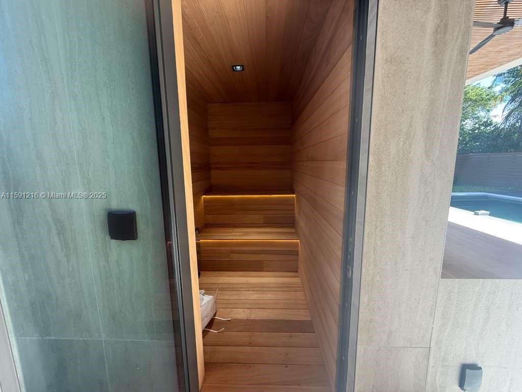 BRICKELL ESTATES - Residential